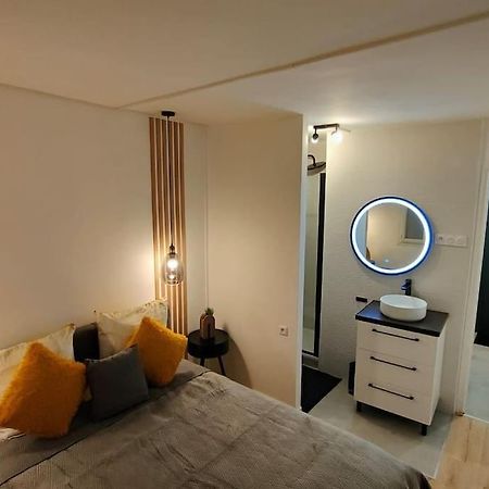 בזונס Joli Appartement Au Pied Du Tramway מראה חיצוני תמונה