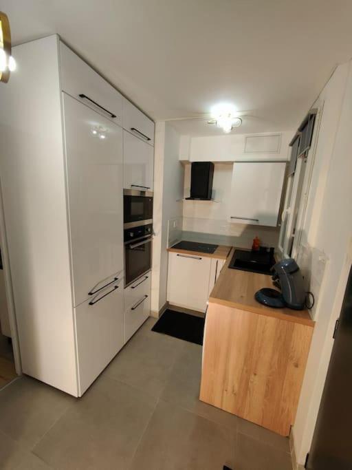 בזונס Joli Appartement Au Pied Du Tramway מראה חיצוני תמונה