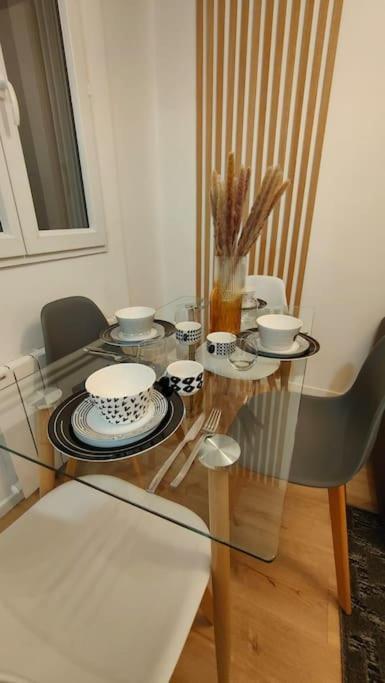 בזונס Joli Appartement Au Pied Du Tramway מראה חיצוני תמונה